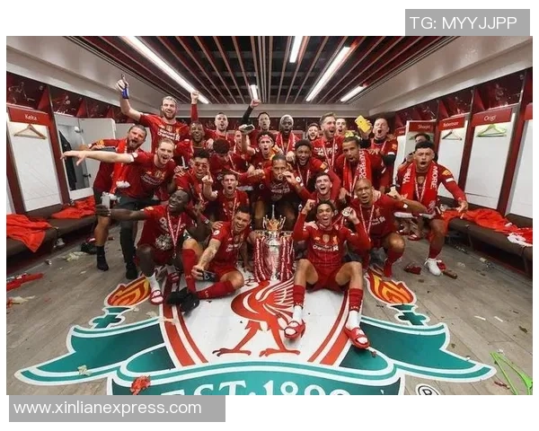 曼城足球球星闪耀绿茵场助力球队豪取连胜书写辉煌新篇章